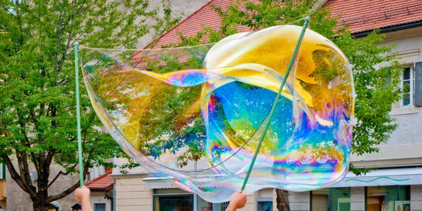 Post of How to Make Giant Soap Bubbles for Safe Backyard Fun