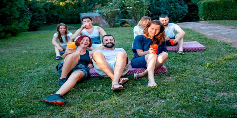 Post of Backyard Movie Nights - A Great Way to Bond with Neighbors